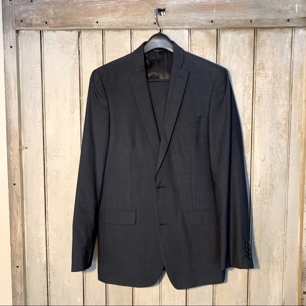 Bar III Mens Suit.  Sz 40L Dark blue Slim Fit